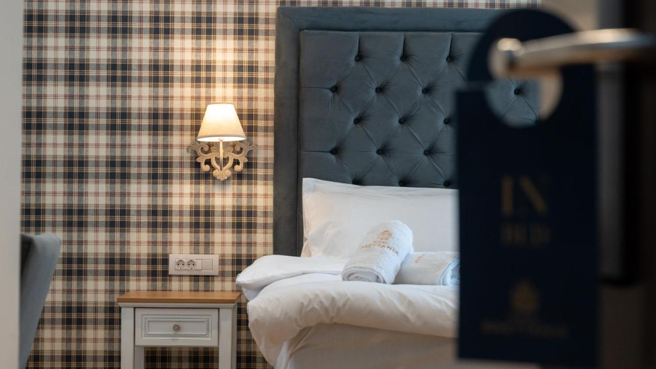 Brettania Hotel Ioannina Bagian luar foto