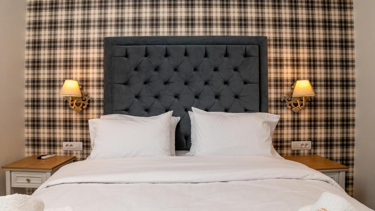 Brettania Hotel Ioannina Bagian luar foto