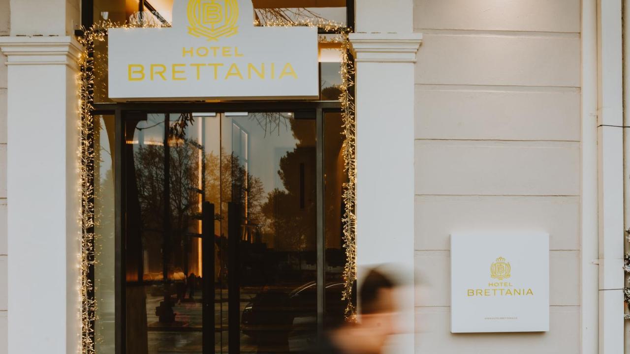 Brettania Hotel Ioannina Bagian luar foto