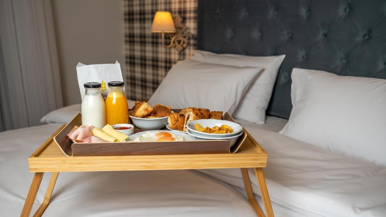 Brettania Hotel Ioannina Bagian luar foto