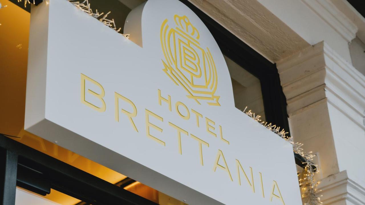 Brettania Hotel Ioannina Bagian luar foto