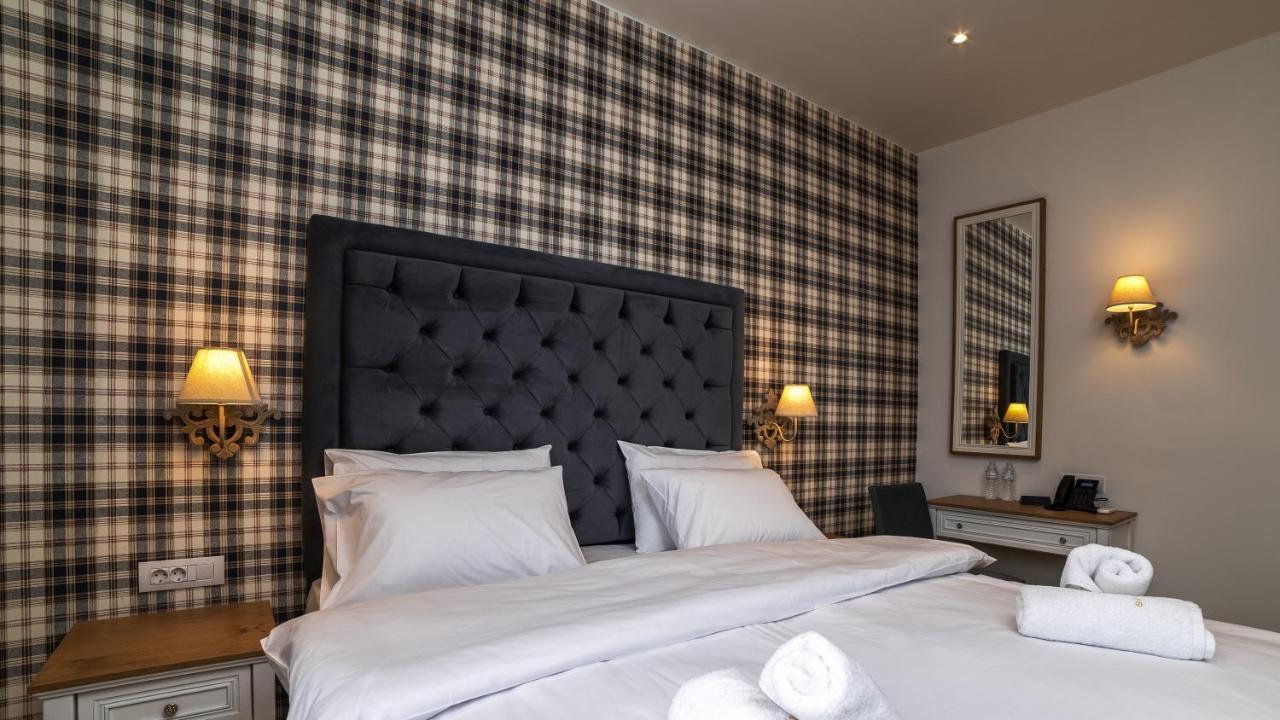 Brettania Hotel Ioannina Bagian luar foto